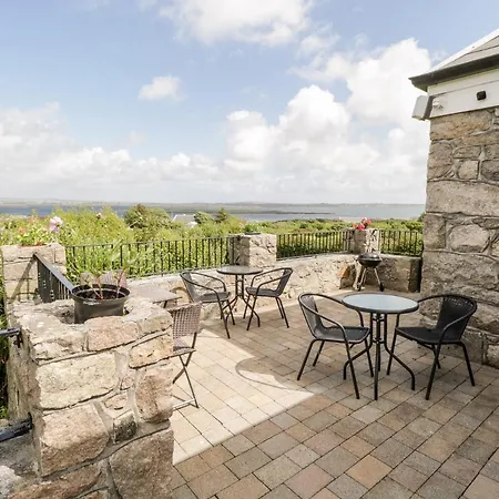 Prague House * Lettermore